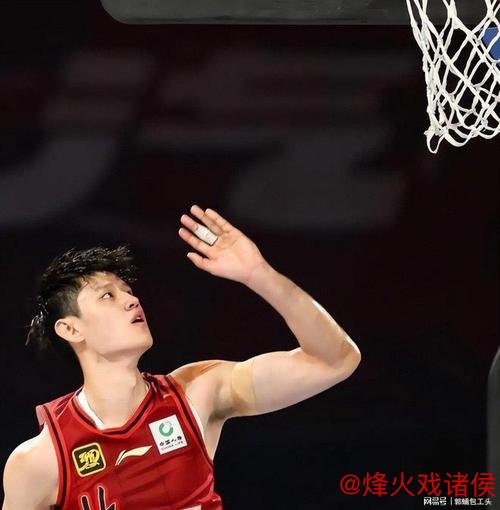 李添荣砍下30分上海仍负首钢 遭遇五连败 曾凡博贡献10分