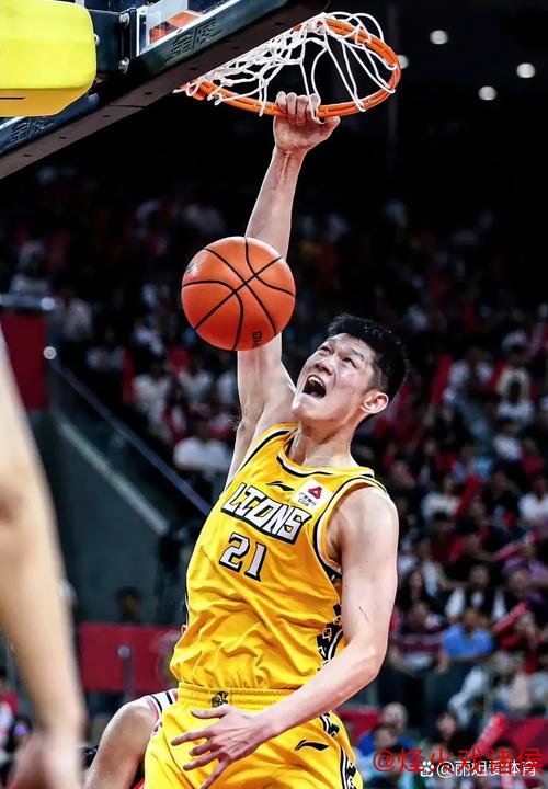 李炎哲22分10板新疆加时险胜广厦 胡金秋22分12板 李炎哲22分10板新疆加时险胜广厦 胡金秋22分12板