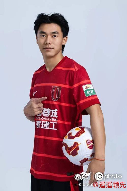 骨干续约新援加盟 成都蓉城新赛季阵容陆续亮相